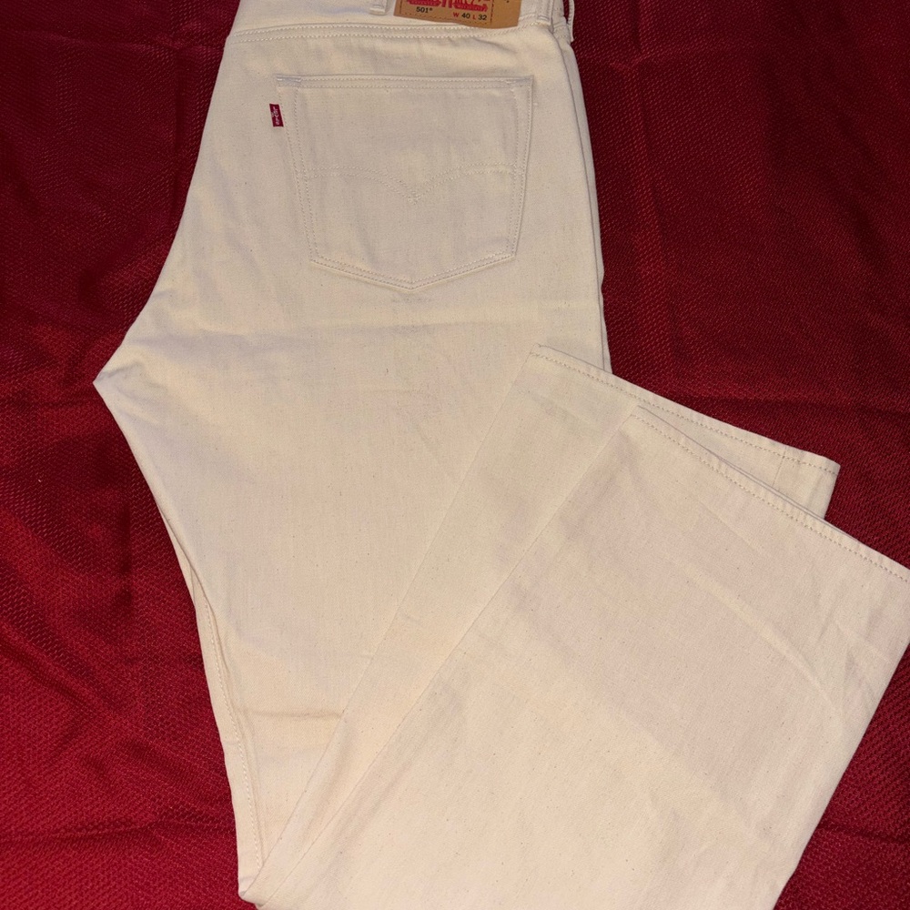 Levi's Men's Off-White Straight Leg Jeans